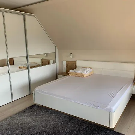 Lux Apartmanhaz