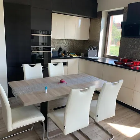 Lux Apartmanhaz Apartment Paloznak