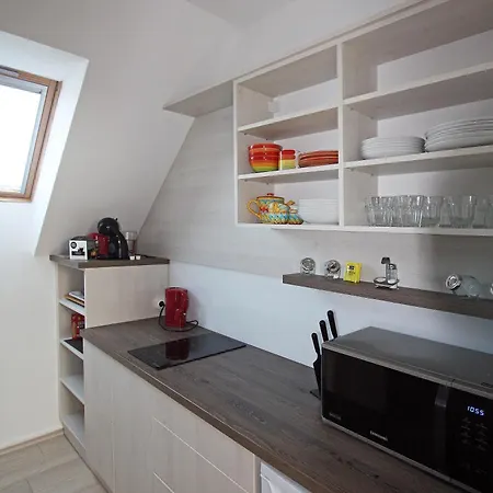Lux Apartmanhaz *