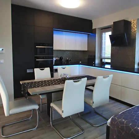 Apartment Lux Apartmanhaz Paloznak