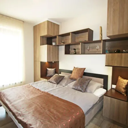 Lux Apartmanhaz Apartment