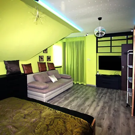 Lux Apartmanhaz Apartment Paloznak